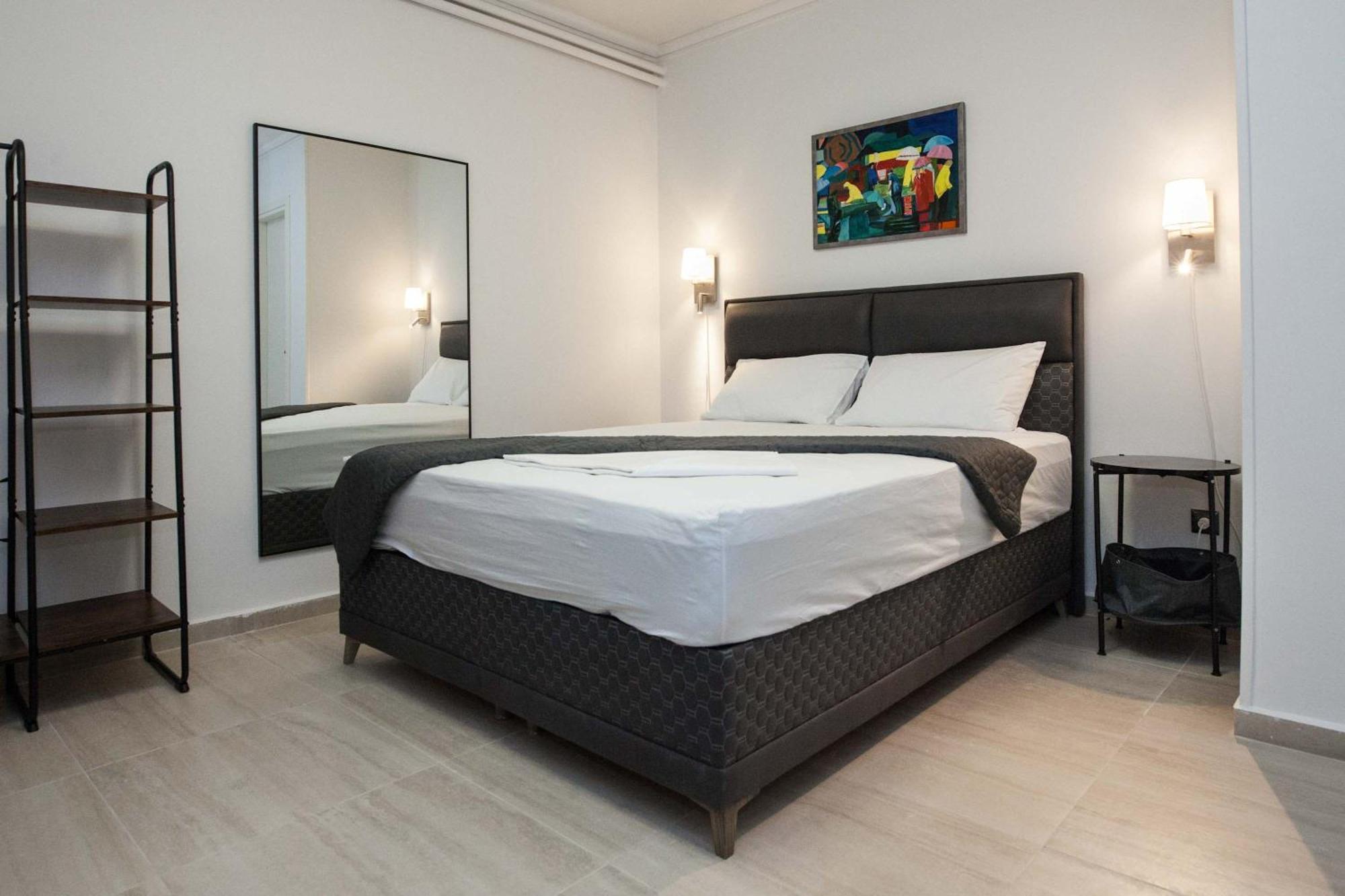 Elegant In Kolonaki Apartment
